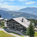 Capricorne Rs1 Sur La Place Du Village A Apartamento