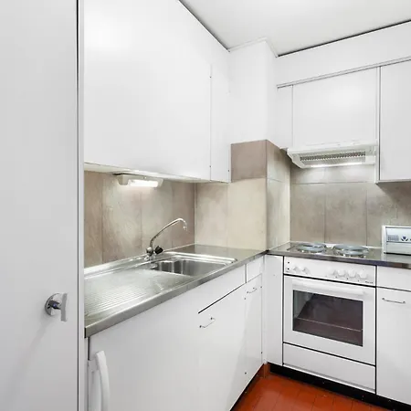 Capricorne Rs1 Sur La Place Du Village A