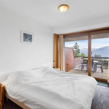 Capricorne Rs1 Sur La Place Du Village A Anzère