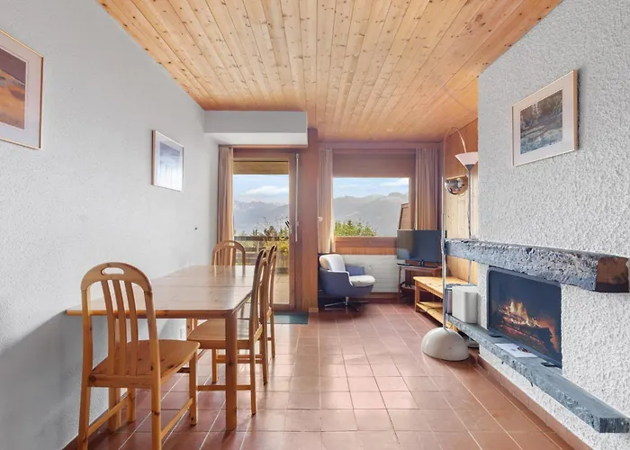 Capricorne Rs1 Sur La Place Du Village A Apartament